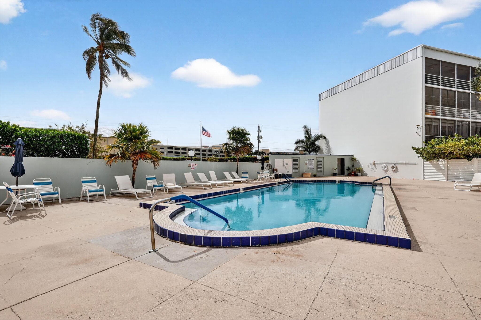 890 N Federal Highway 403, Lantana, FL 33462 43
