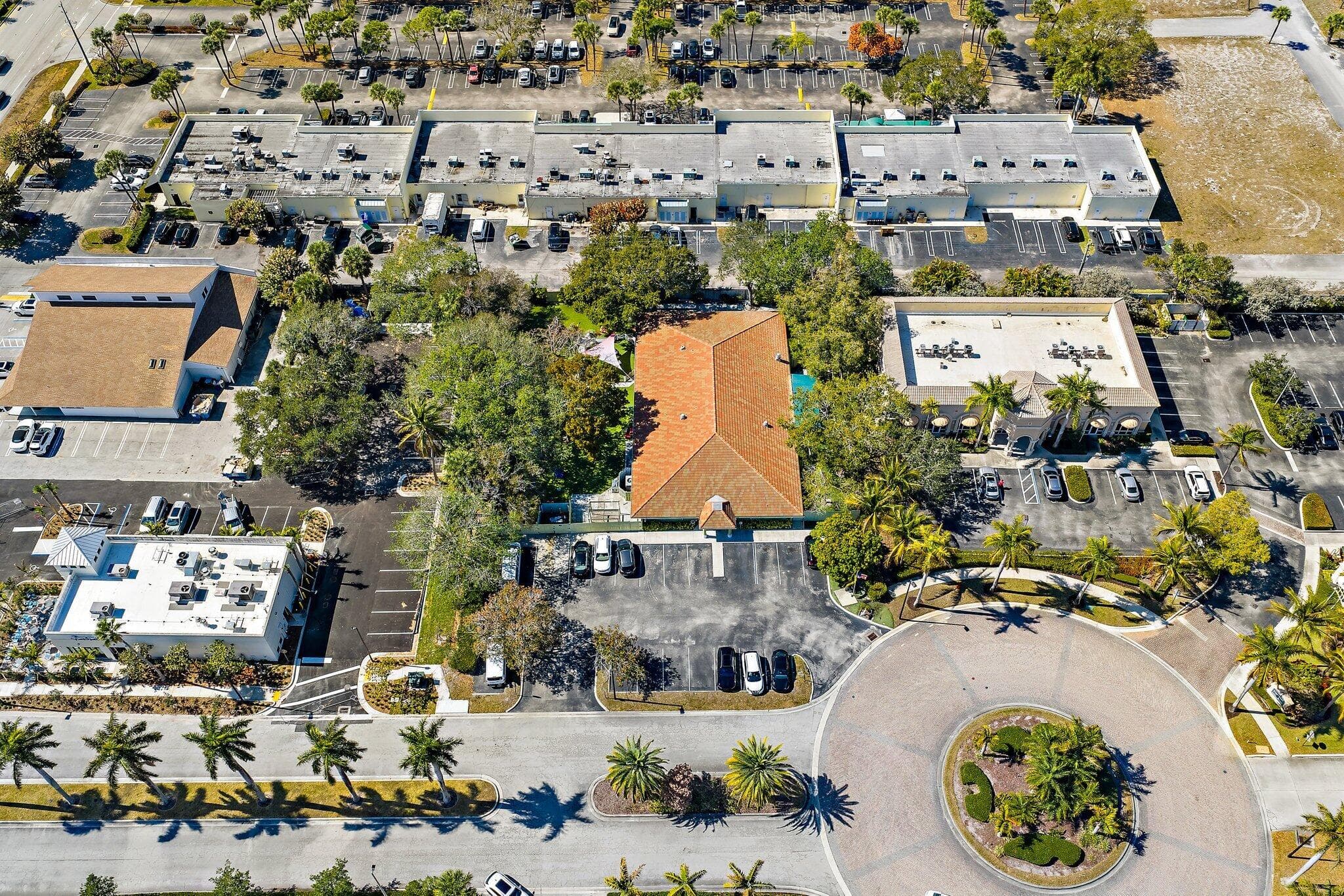 100 Intracoastal Pointe Drive, Jupiter, FL 33477 5