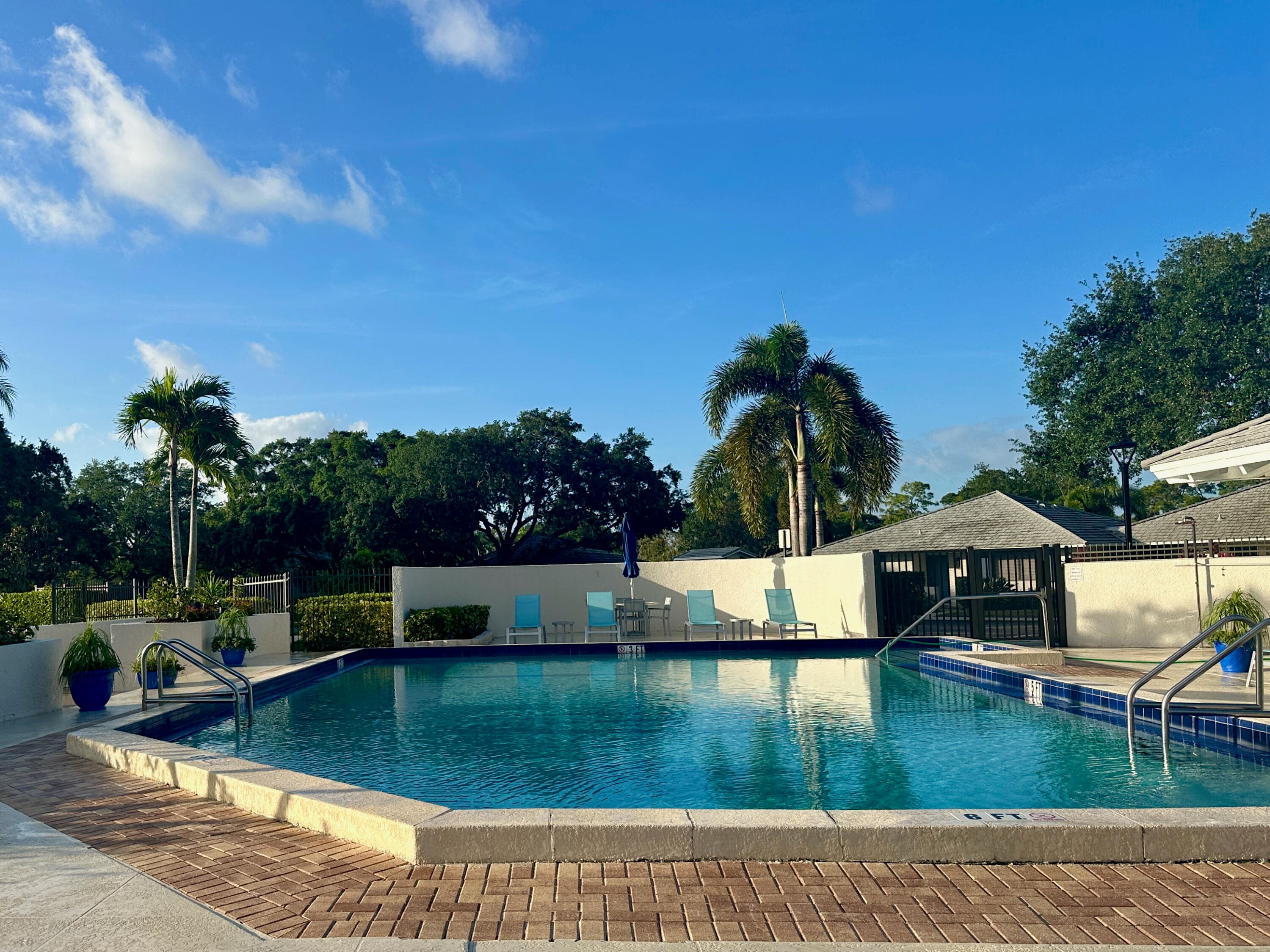 402 Club Drive, Palm Beach Gardens, FL 33418 10