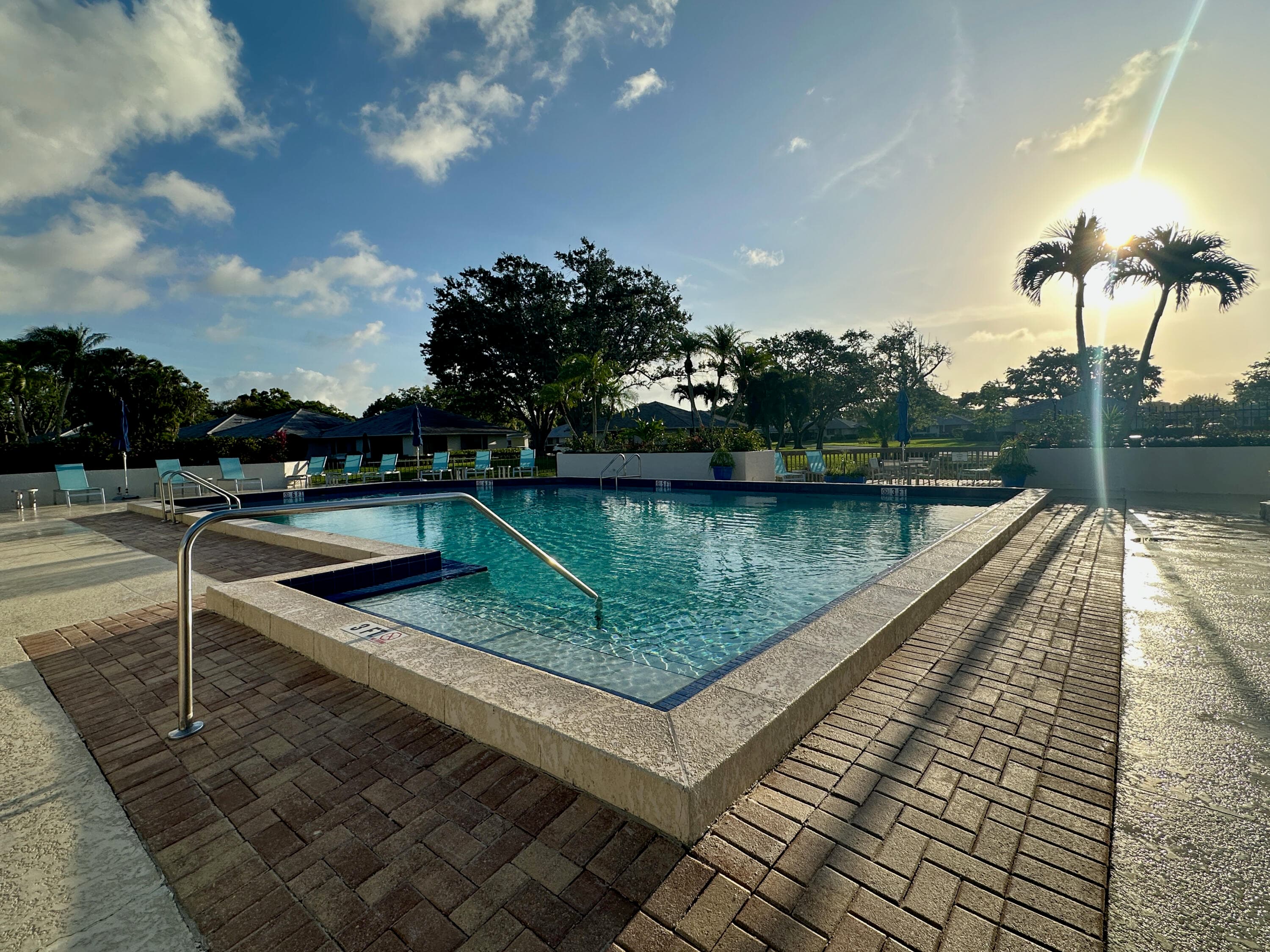 402 Club Drive, Palm Beach Gardens, FL 33418 11