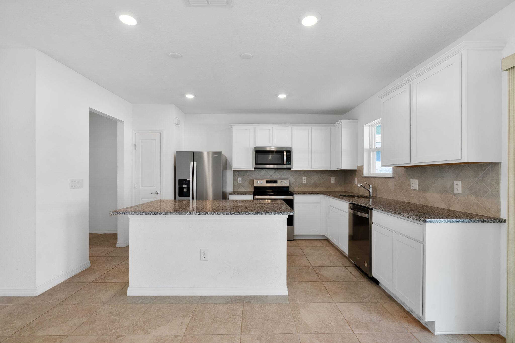 9644 Summers Cay Circle, Thonotosassa, FL 33592 15