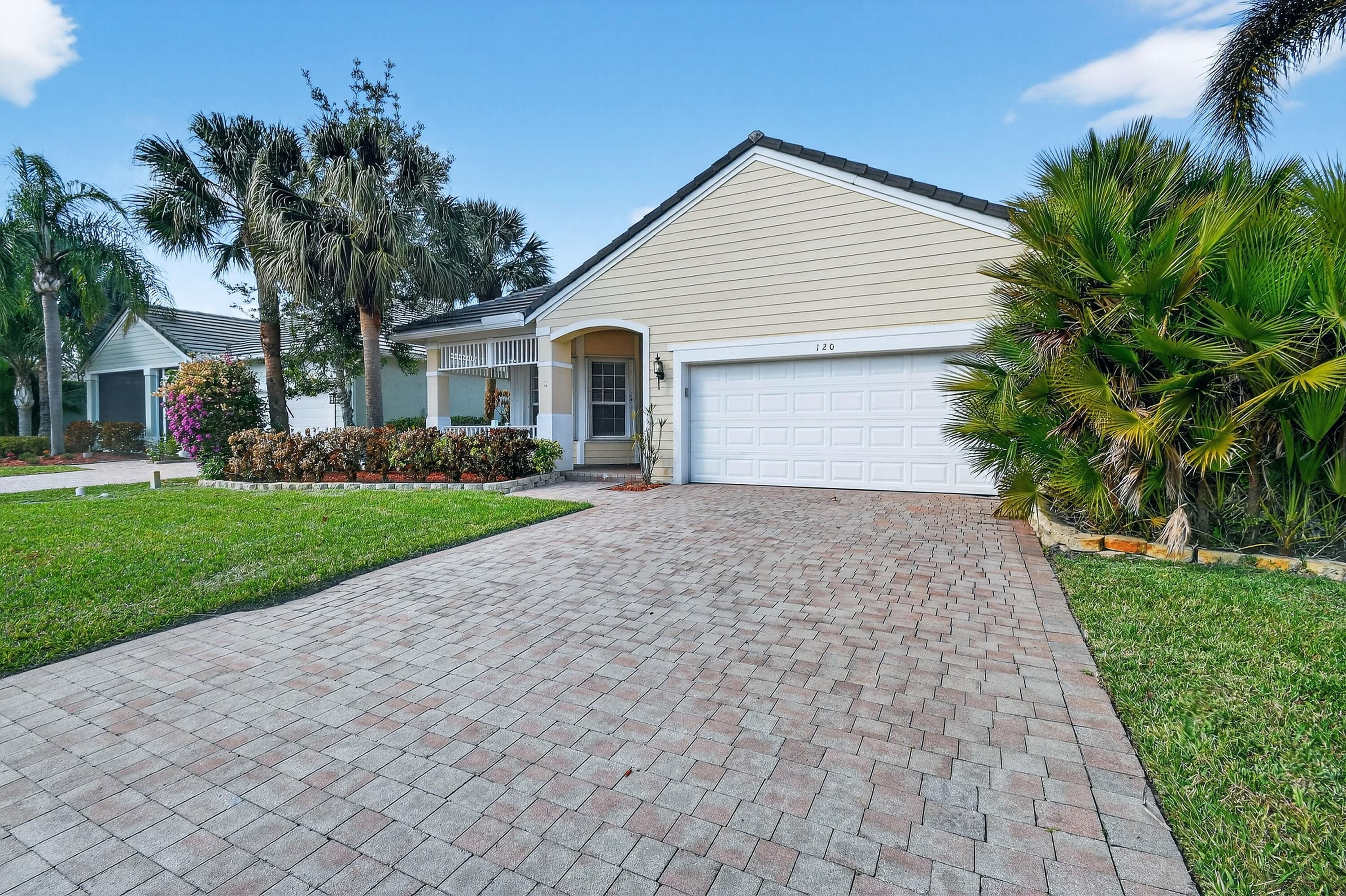 120 NW Willow Grove Avenue, Port St. Lucie, FL 34986 5