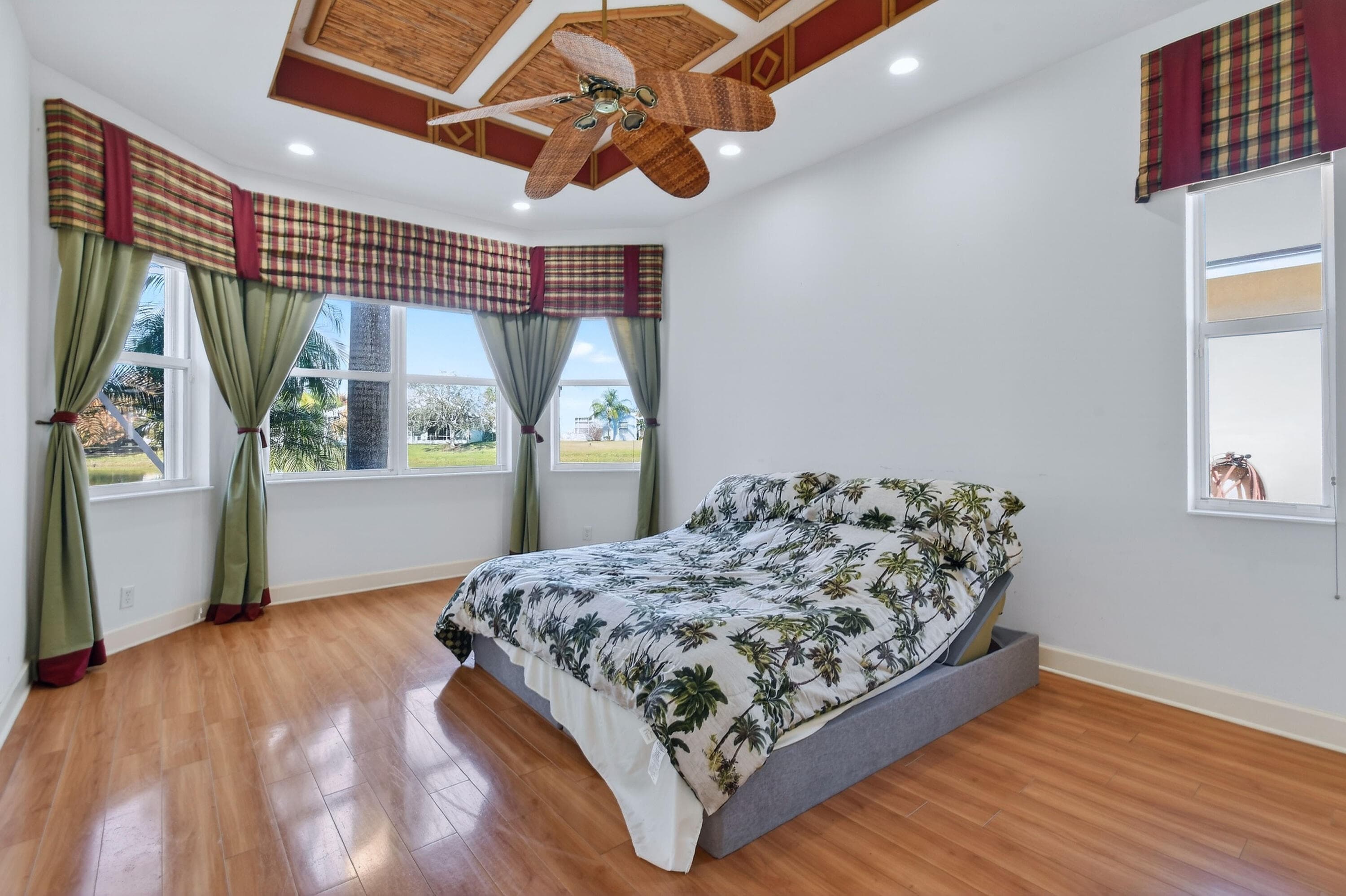 120 NW Willow Grove Avenue, Port St. Lucie, FL 34986 51