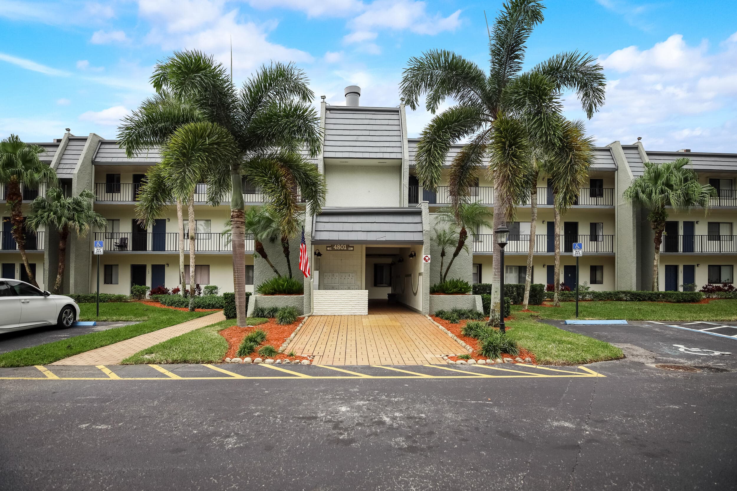4801 Esedra Court 201, Lake Worth, FL 33467 2
