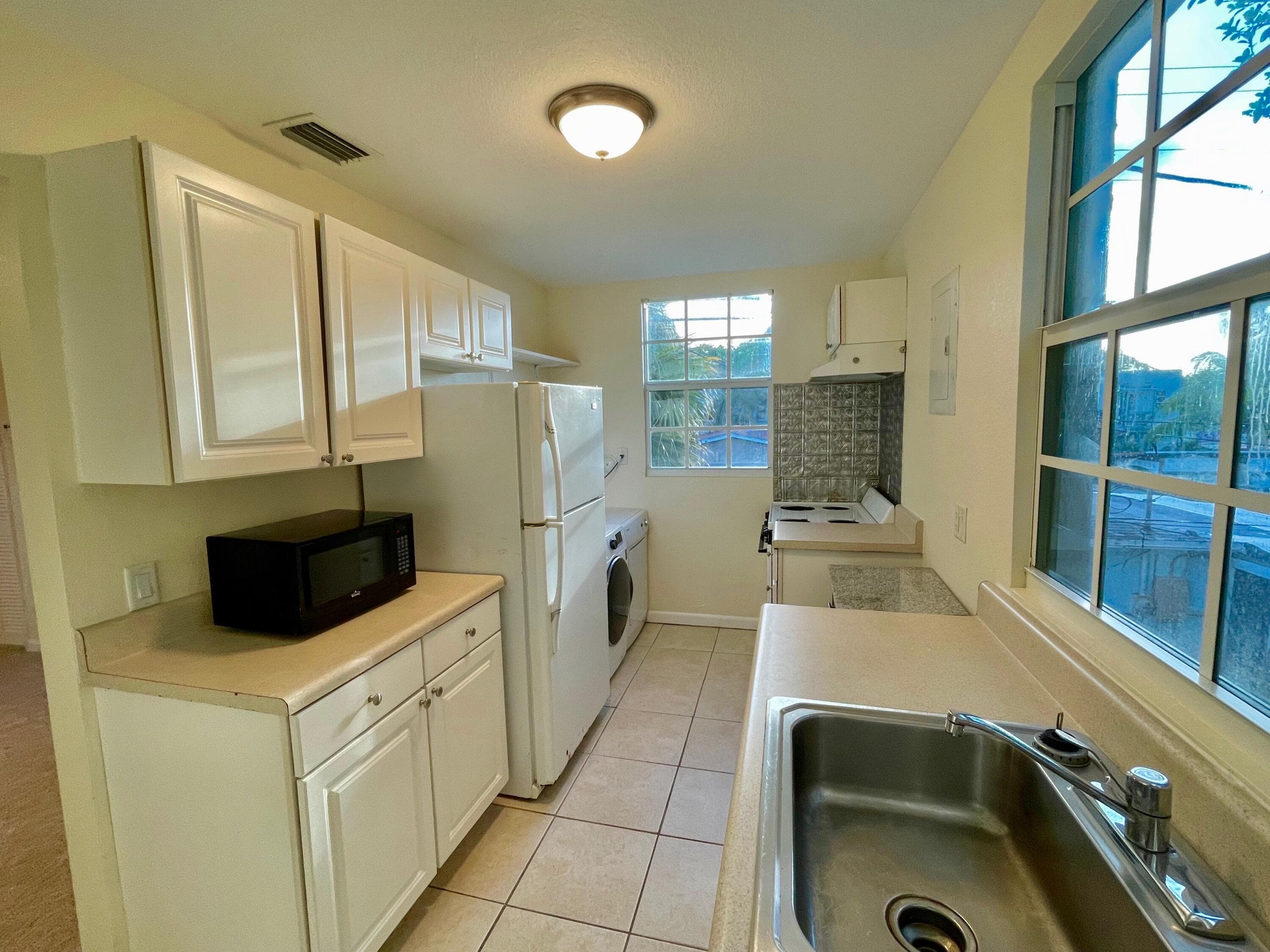 5555 Garden Avenue Sfh With A Detached Apt. Bldg., West Palm Beach, FL 33405 38