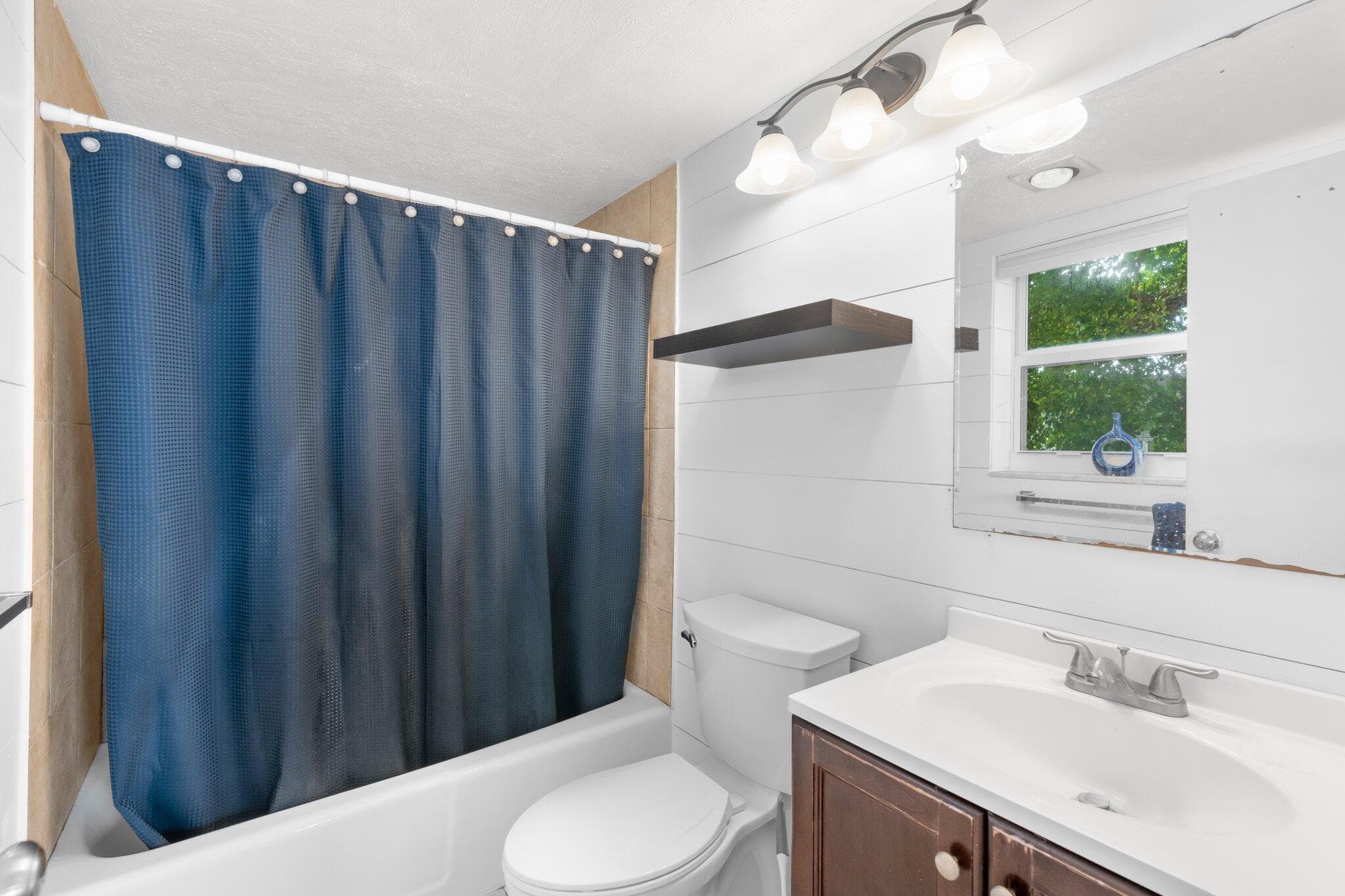 1101 Crystal Lake Drive 309, Pompano Beach, FL 33064 2