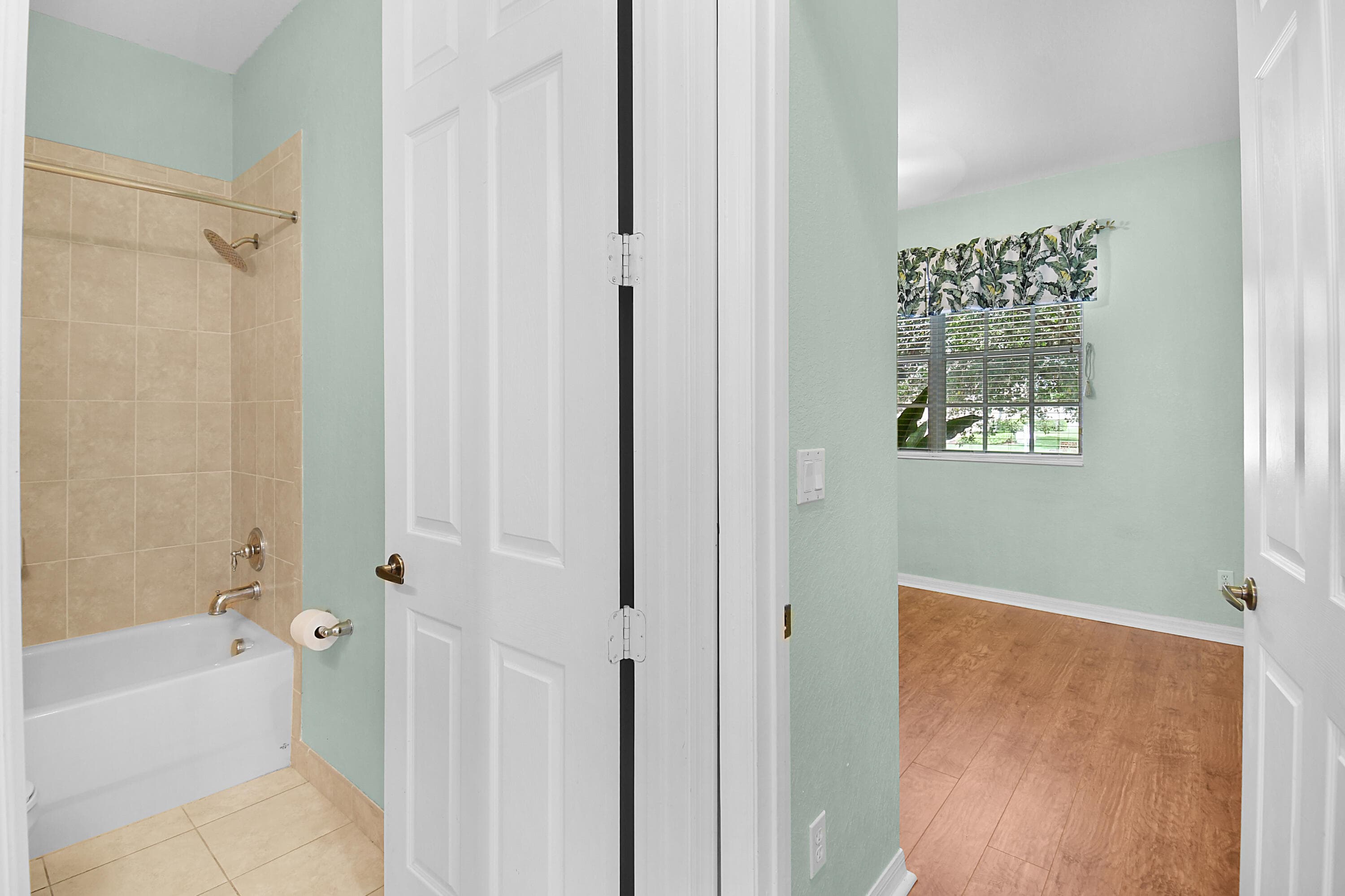 9902 E Verona Circle Circle, Vero Beach, FL 32966 25