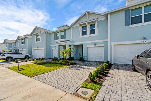 419 Salisbury Circle, Fort Pierce, FL 34982 3