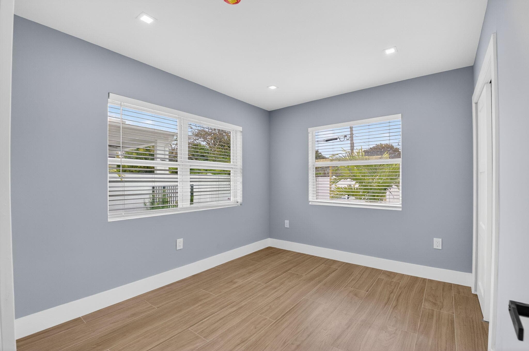 341 SE 3rd Avenue, Delray Beach, FL 33483 12