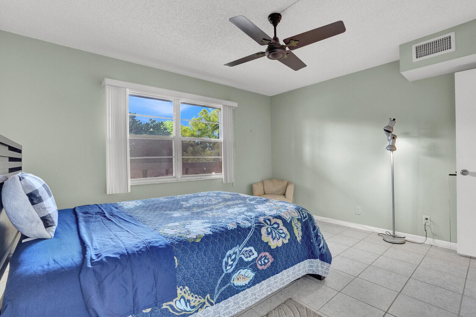 2102 Lucaya Bend F2, Coconut Creek, FL 33066 18