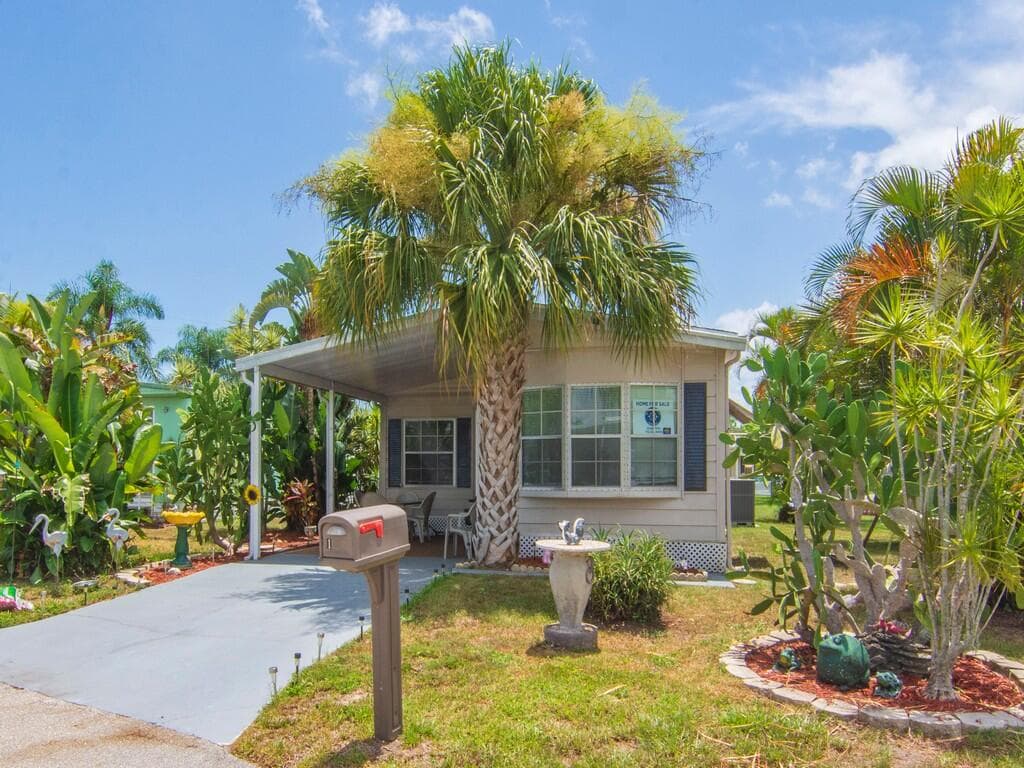 1 Castilla Lane, Port St. Lucie, FL 34952 2