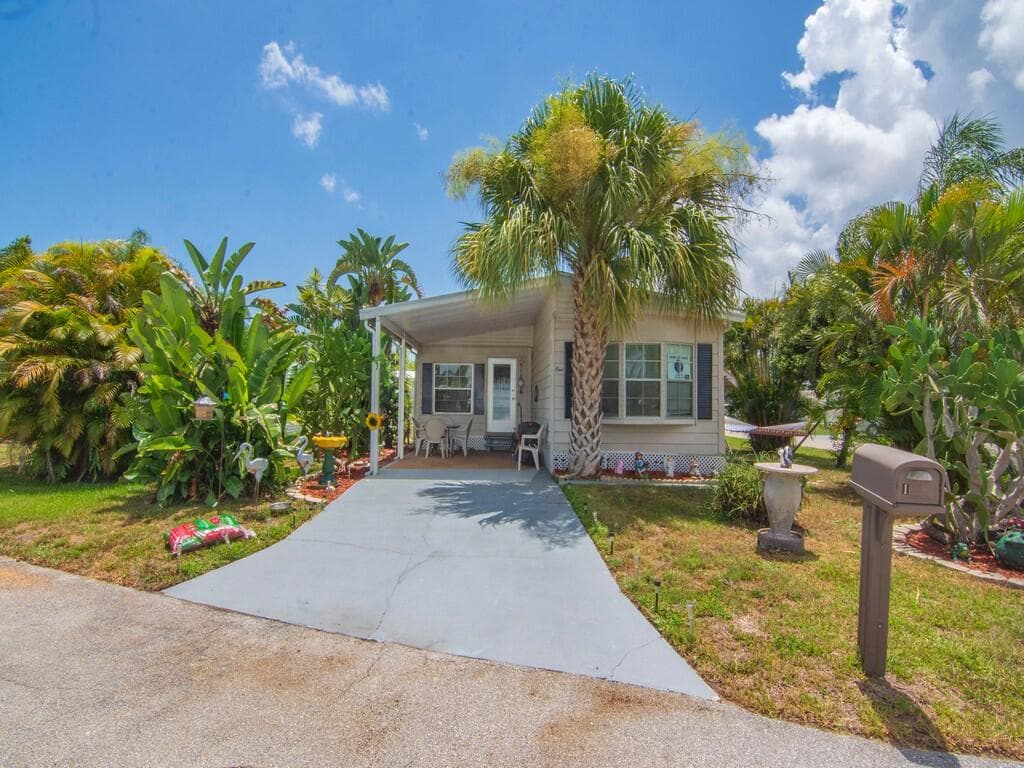 1 Castilla Lane, Port St. Lucie, FL 34952 6