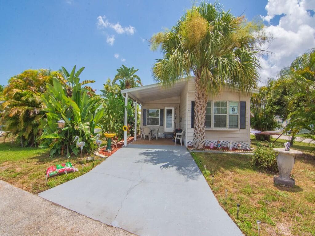 1 Castilla Lane, Port St. Lucie, FL 34952 7