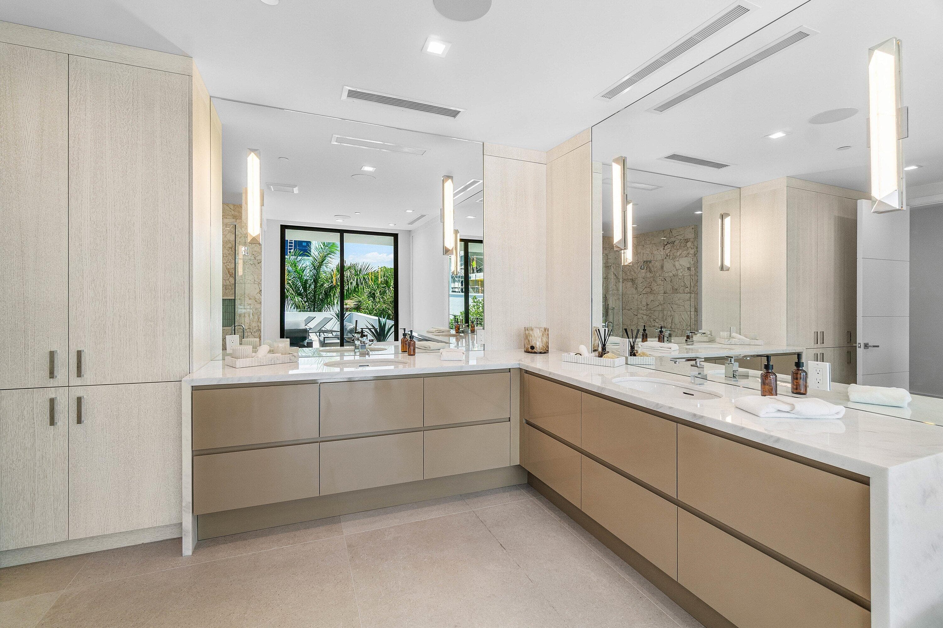 810 Palm Trail, Delray Beach, FL 33483 44