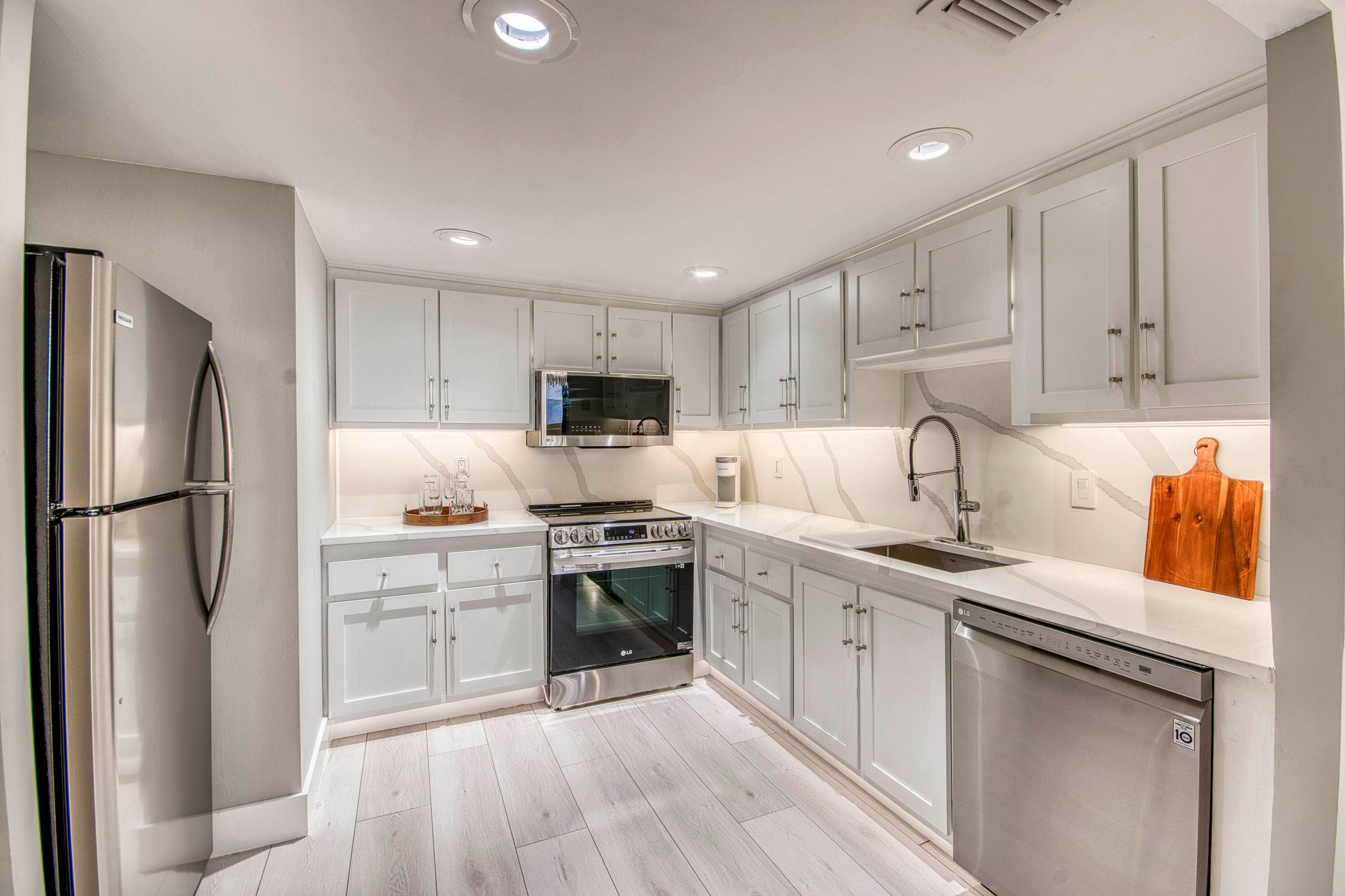 2800 N Ocean Drive B-15d, Singer Island, FL 33404 11