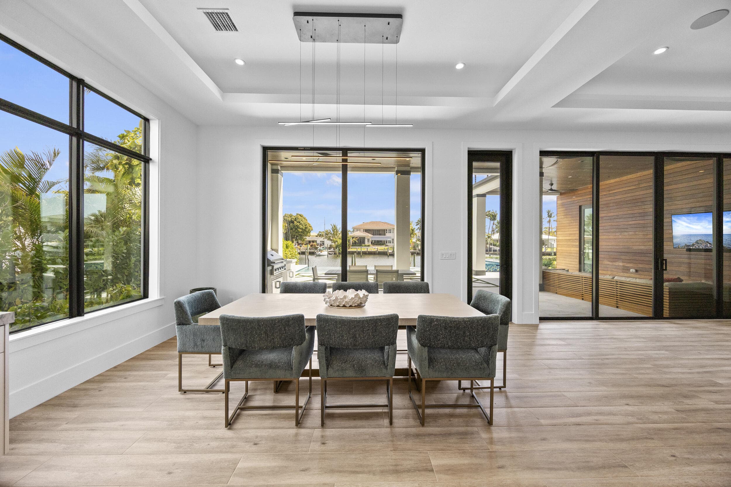 736 Lagoon Drive, North Palm Beach, FL 33408 24