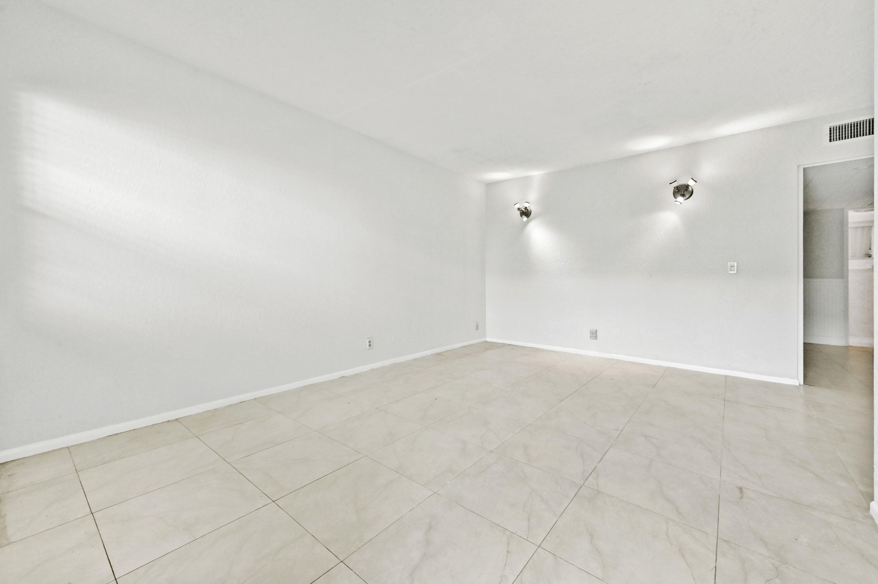 240 Croton Avenue 102, Lantana, FL 33462 3