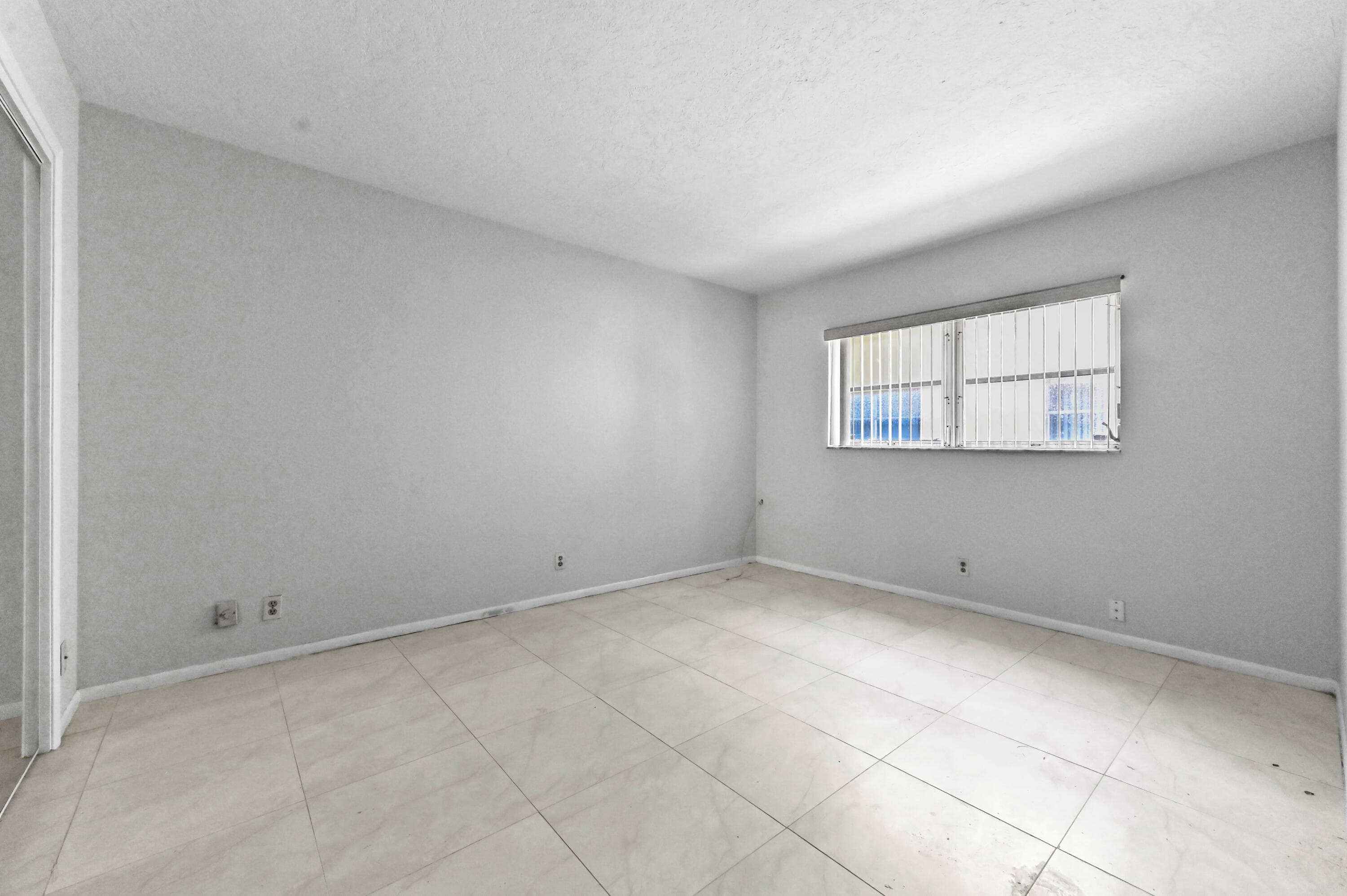 240 Croton Avenue 102, Lantana, FL 33462 11
