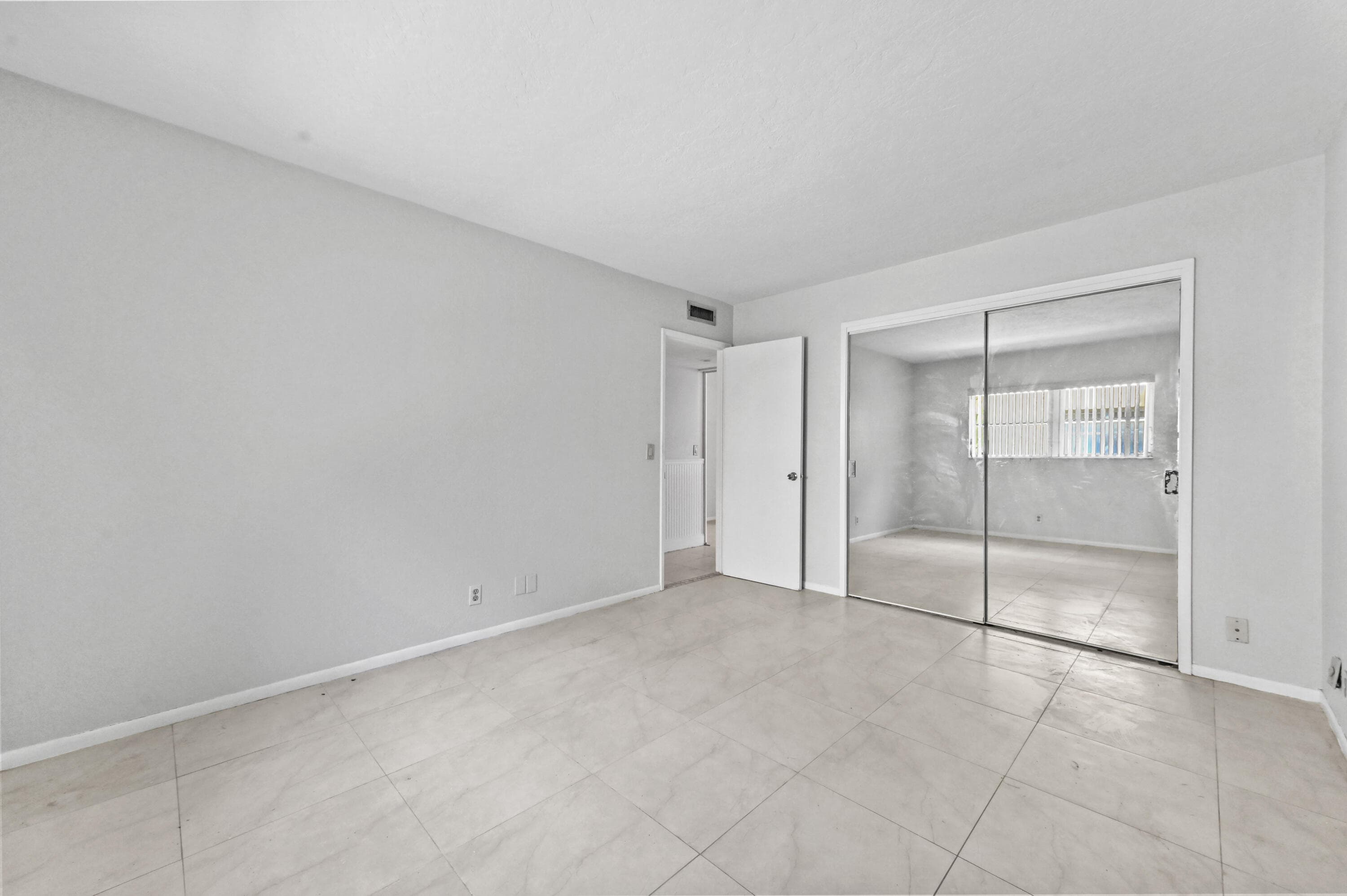 240 Croton Avenue 102, Lantana, FL 33462 12