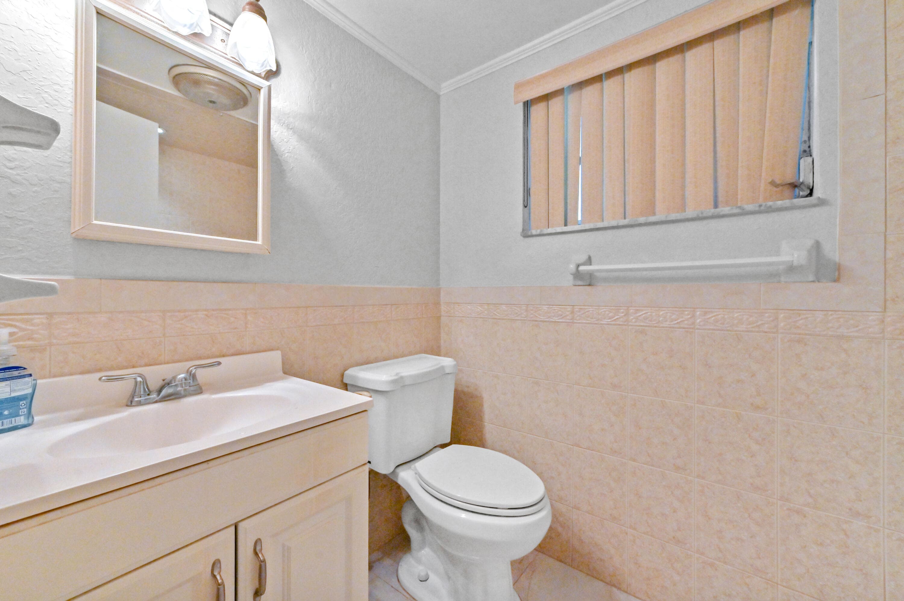 240 Croton Avenue 102, Lantana, FL 33462 13