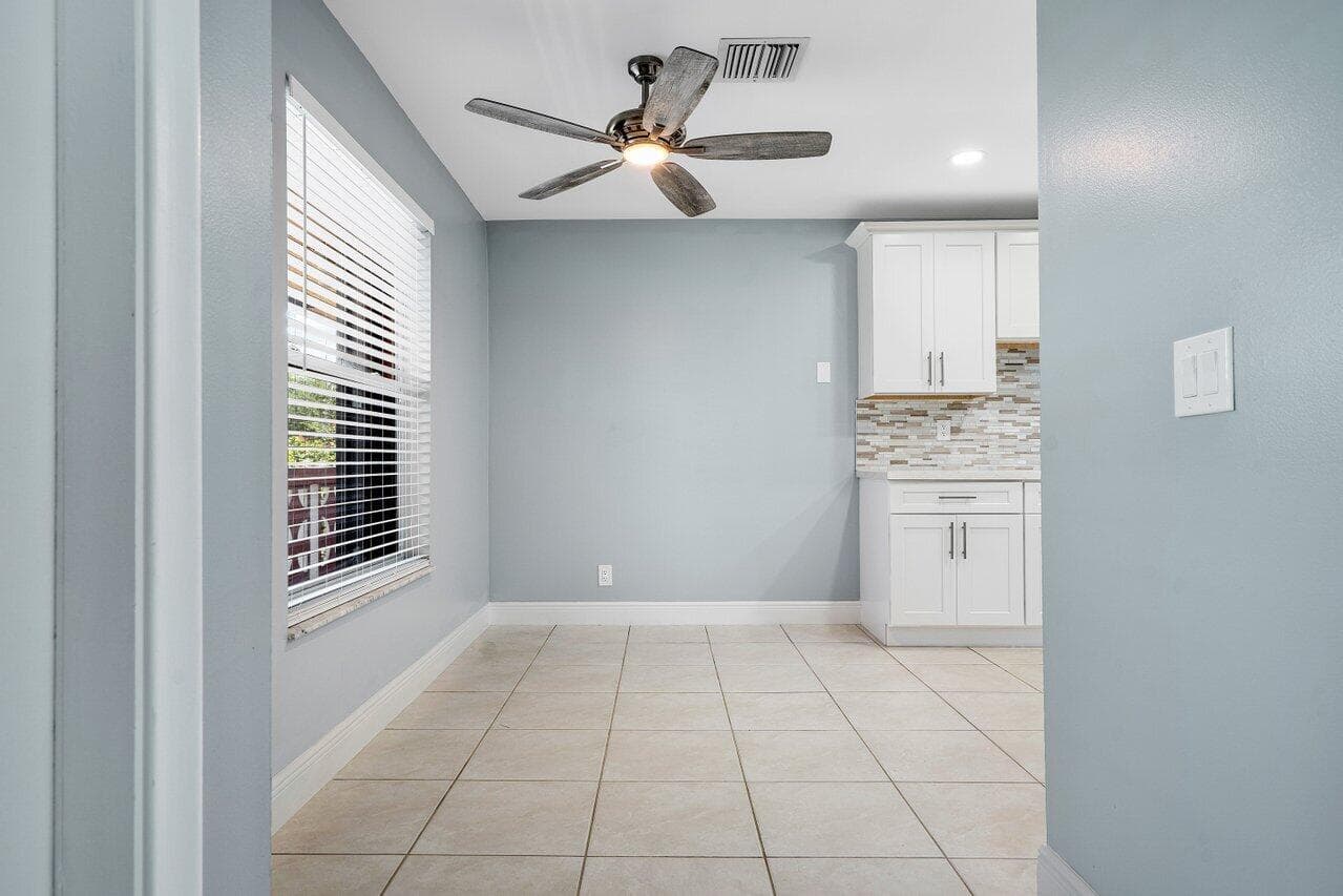 1740 NW 19th Terrace 204, Delray Beach, FL 33445 6