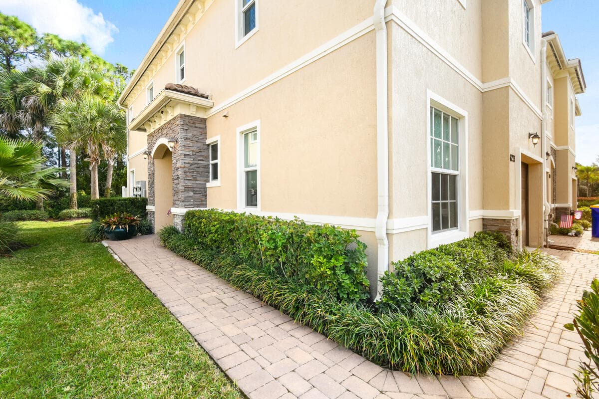 6273 SE Fauna Terrace, Hobe Sound, FL 33455 2