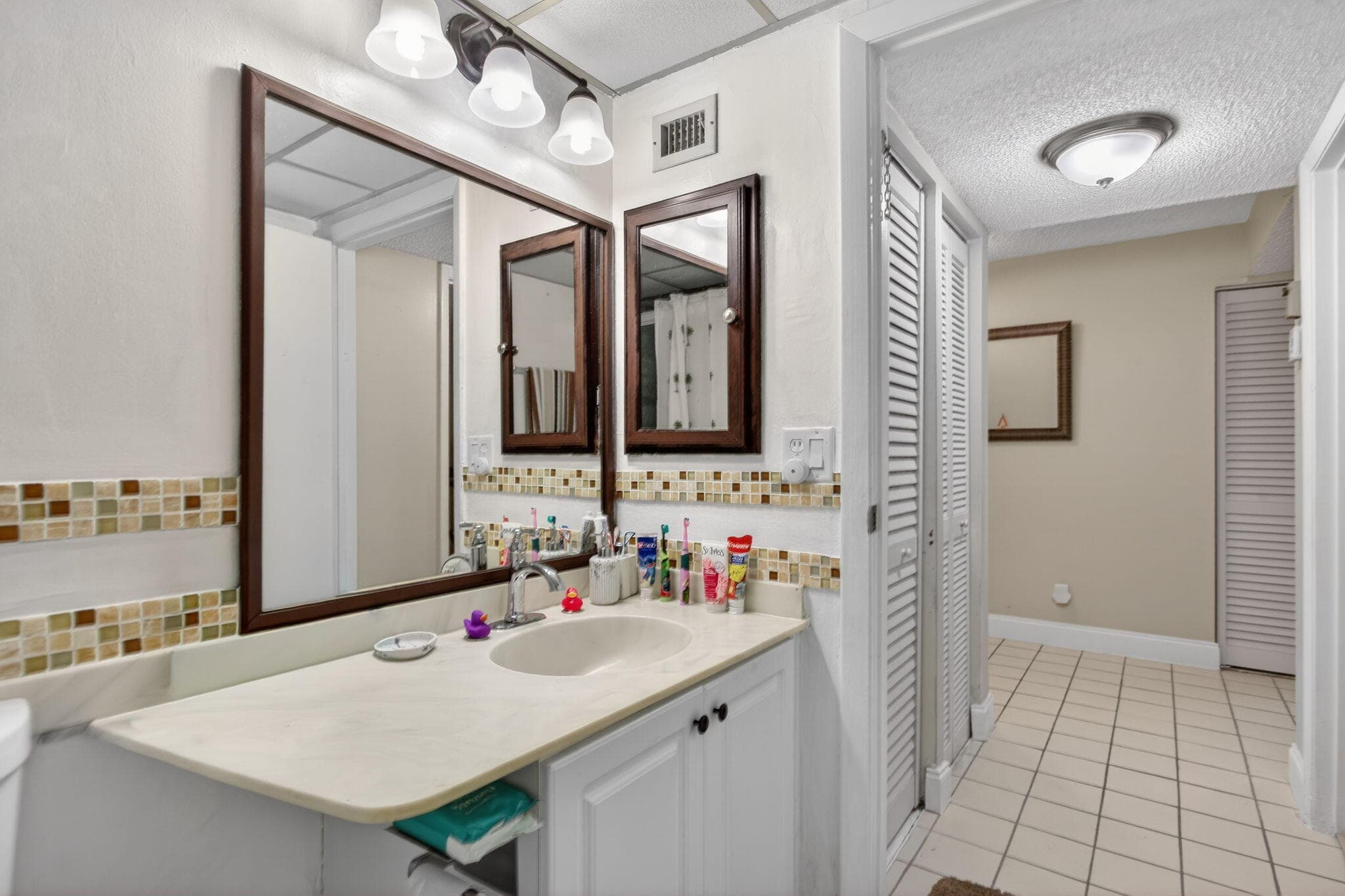 5900 NW 44th Street 115, Lauderhill, FL 33319 24