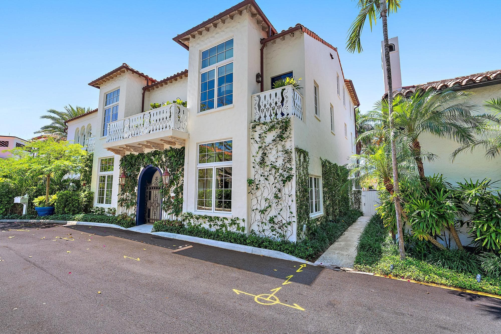 236 Phipps Plaza 101, Palm Beach, FL 33480 23