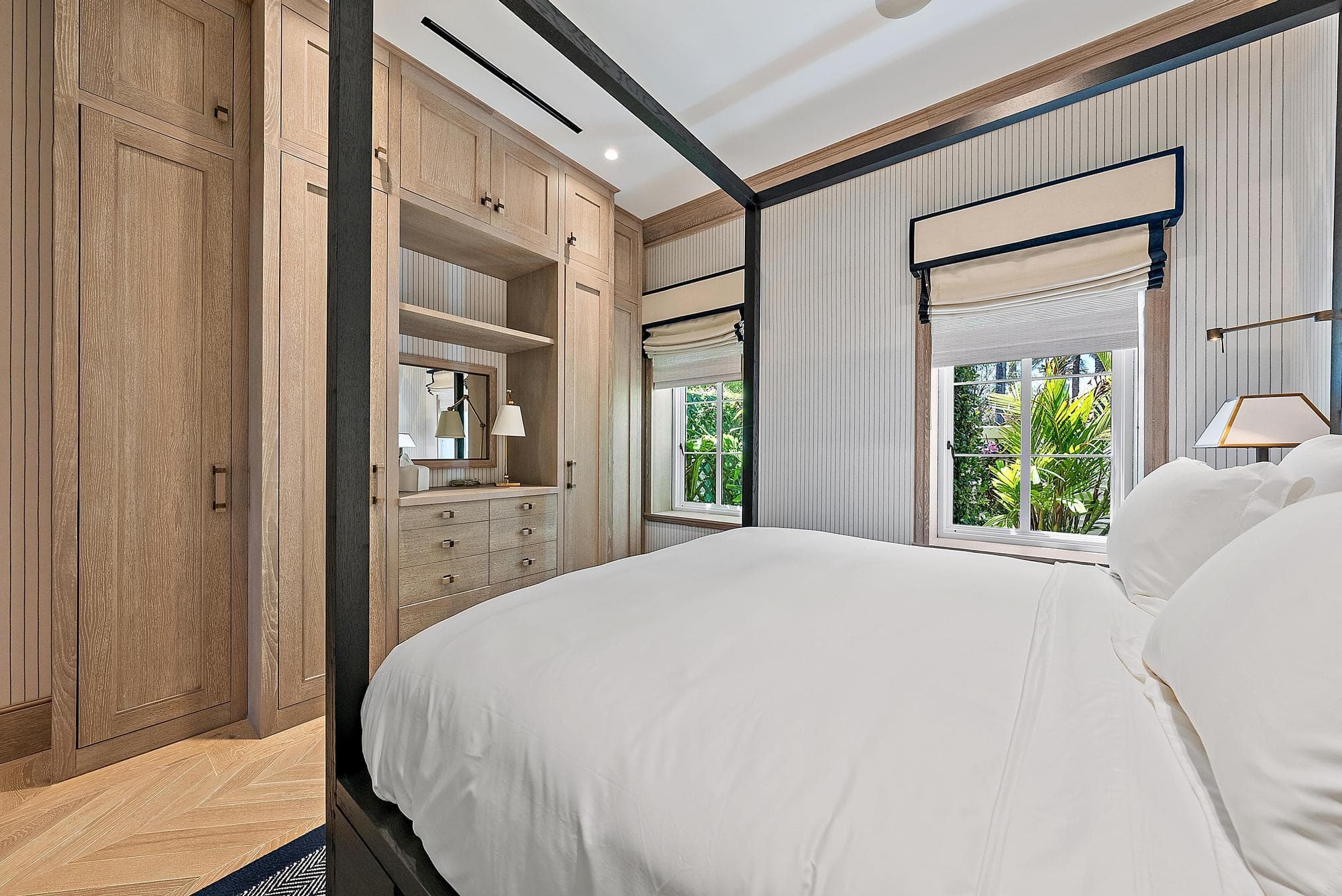 236 Phipps Plaza 101, Palm Beach, FL 33480 19