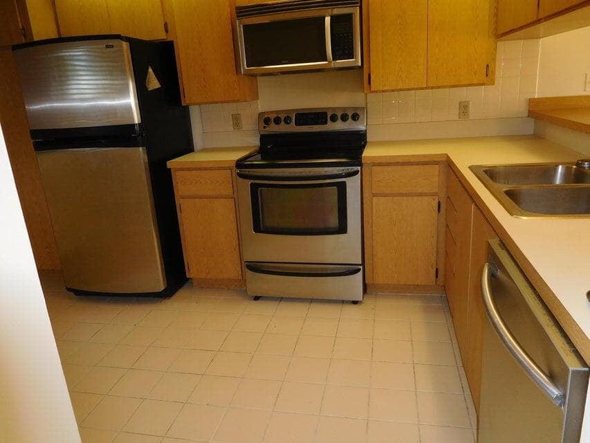 2741 Village Boulevard 304, West Palm Beach, FL 33409 2