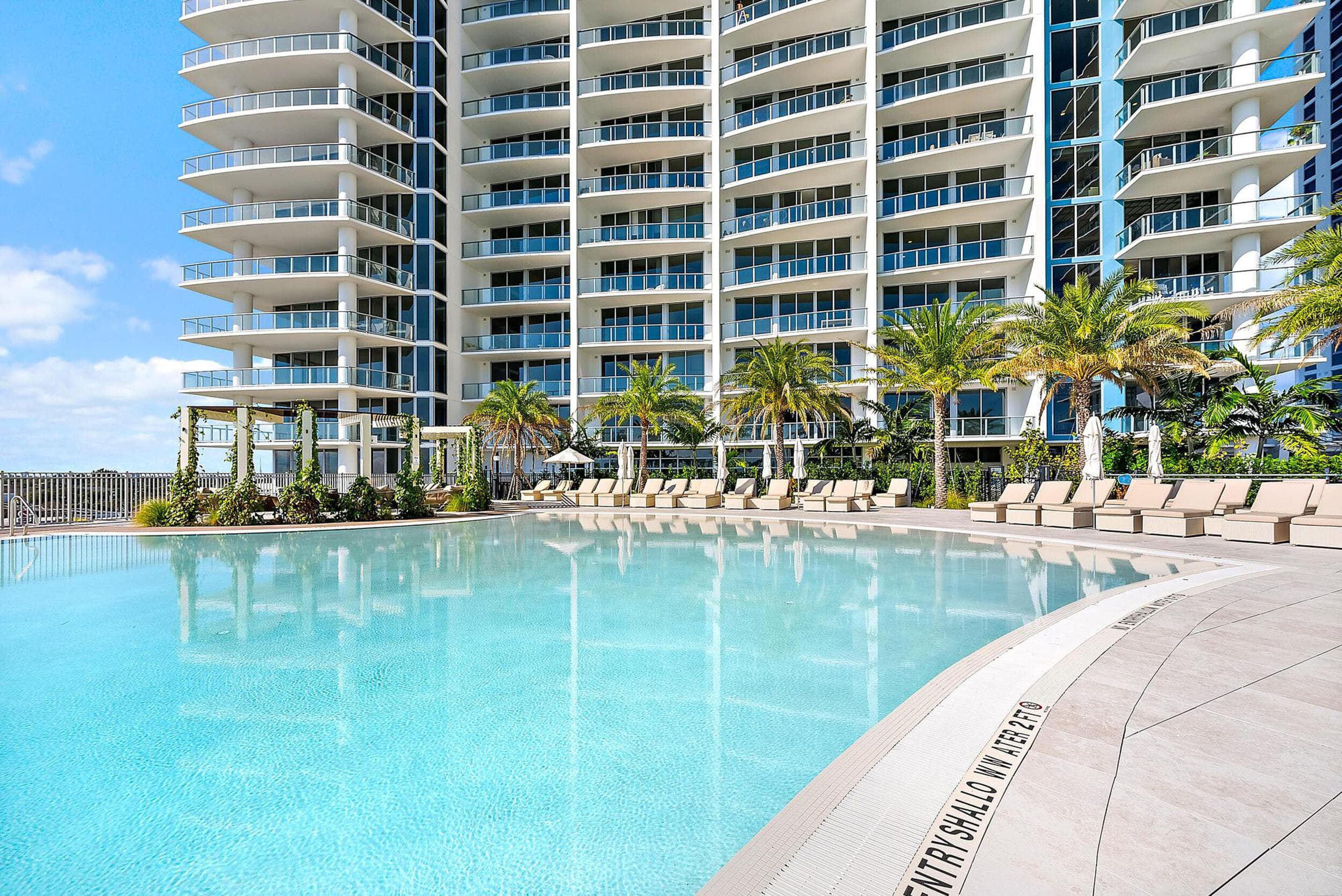 220 Lake Shore Drive N-1521, Lake Park, FL 33403 51