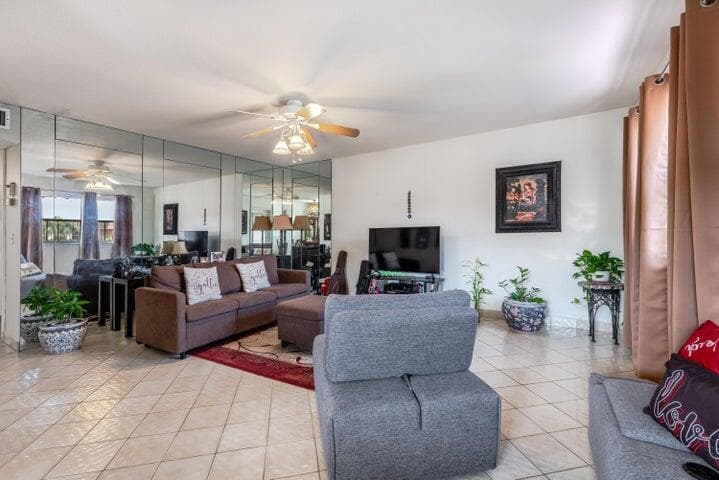 657 Brittany N, Delray Beach, FL 33446 4