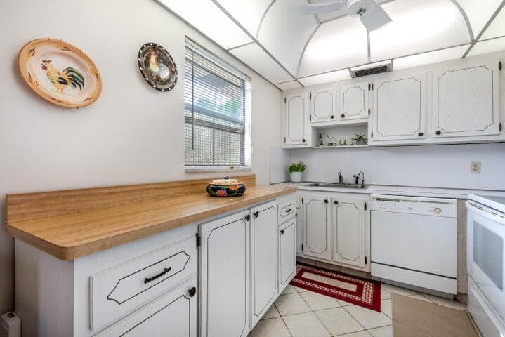 657 Brittany N, Delray Beach, FL 33446 10