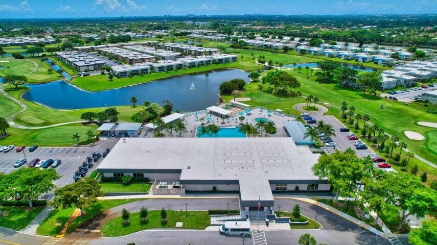 657 Brittany N, Delray Beach, FL 33446 36