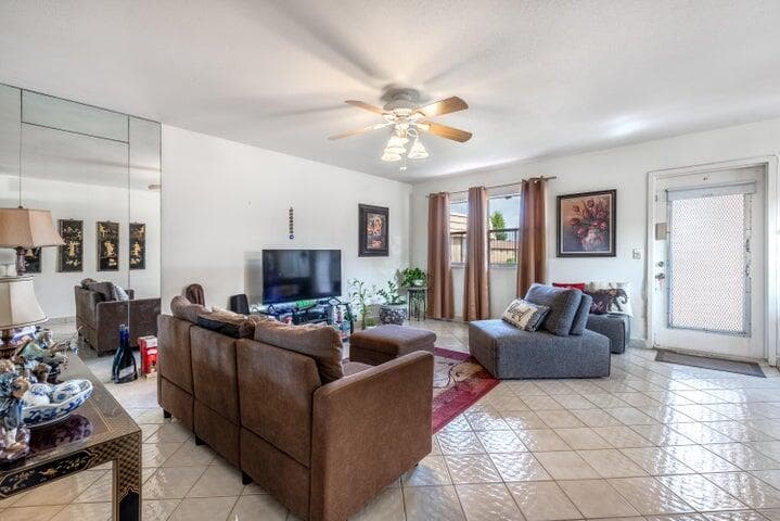 657 Brittany N, Delray Beach, FL 33446 5