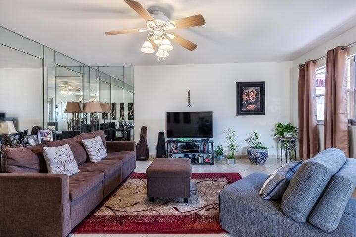 657 Brittany N, Delray Beach, FL 33446