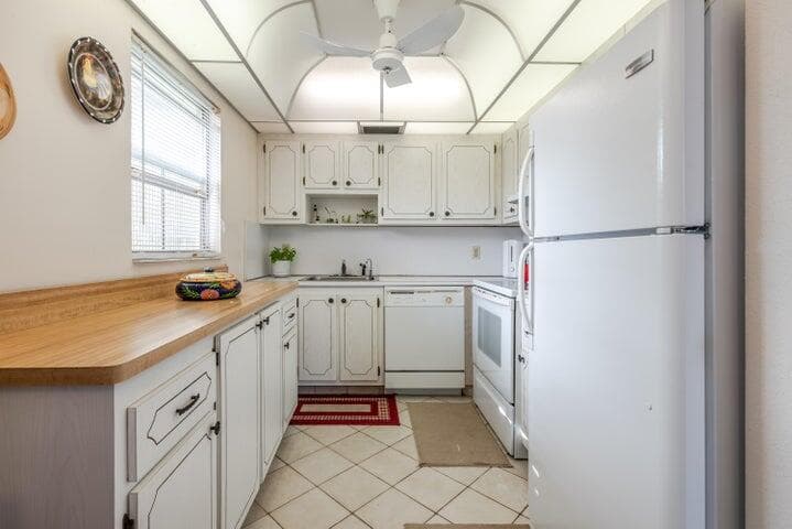657 Brittany N, Delray Beach, FL 33446 9