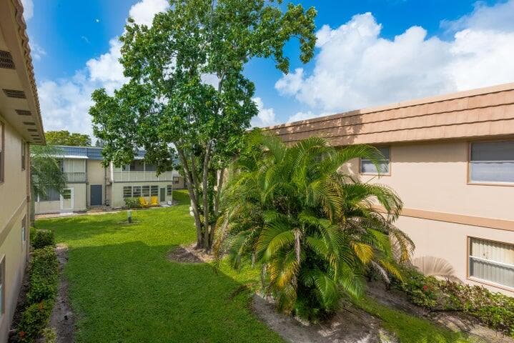657 Brittany N, Delray Beach, FL 33446 26