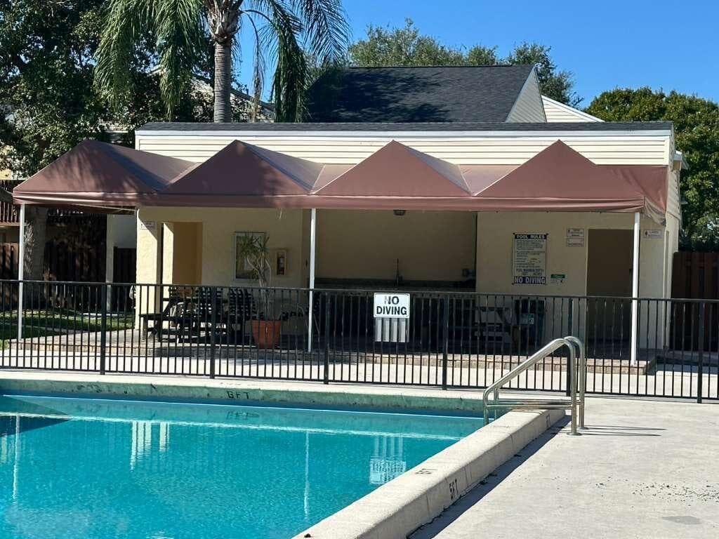 637 Executive Center Drive N102, West Palm Beach, FL 33401 35