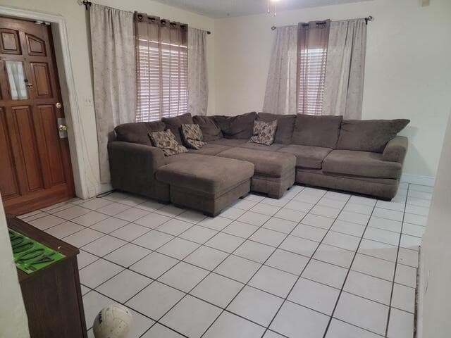 400 NW 18th Avenue, Fort Lauderdale, FL 33311 4