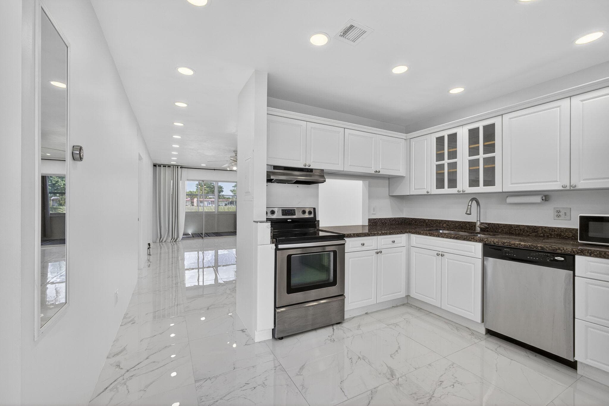 105 Lake Irene Drive, West Palm Beach, FL 33411 3