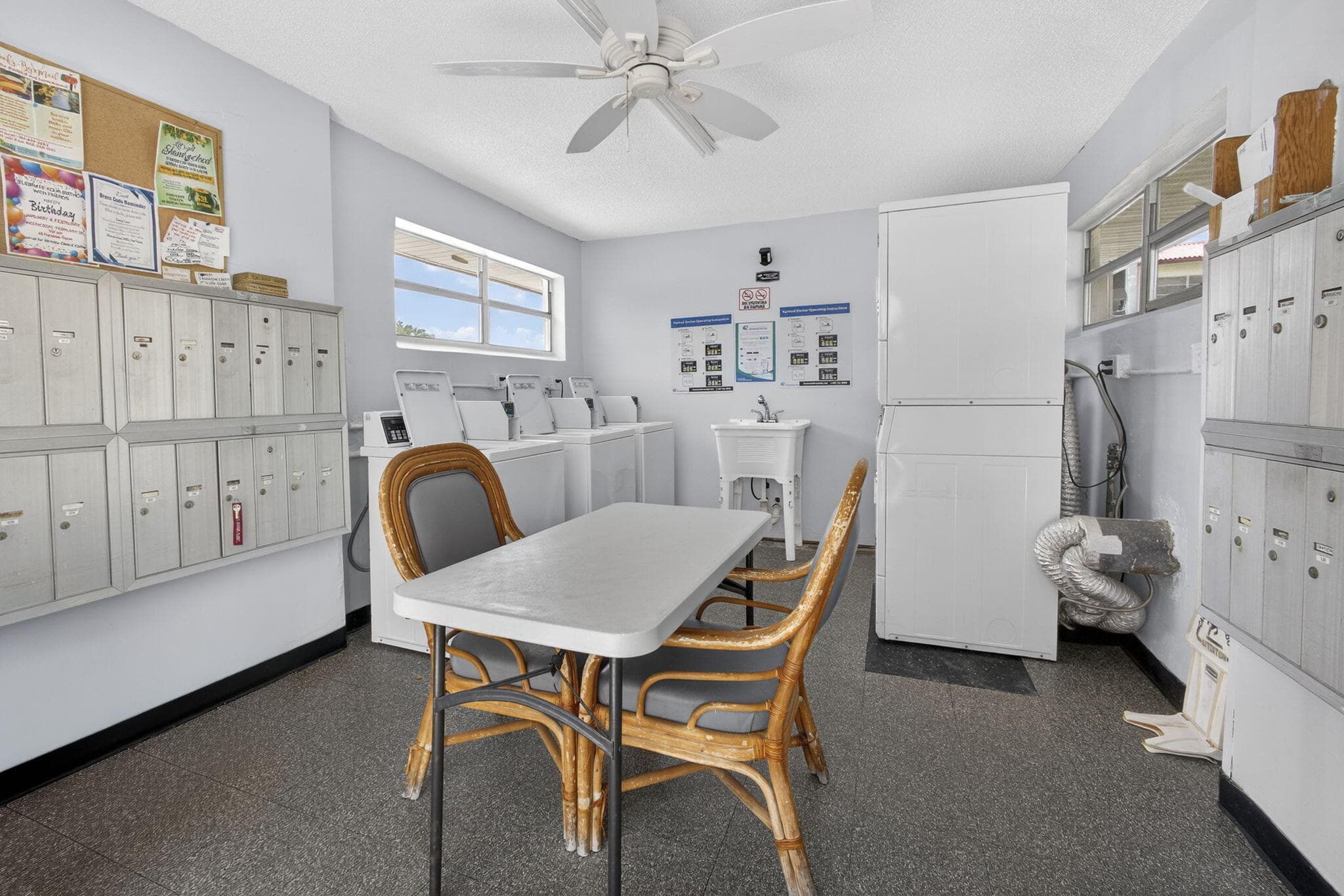 105 Lake Irene Drive, West Palm Beach, FL 33411 24