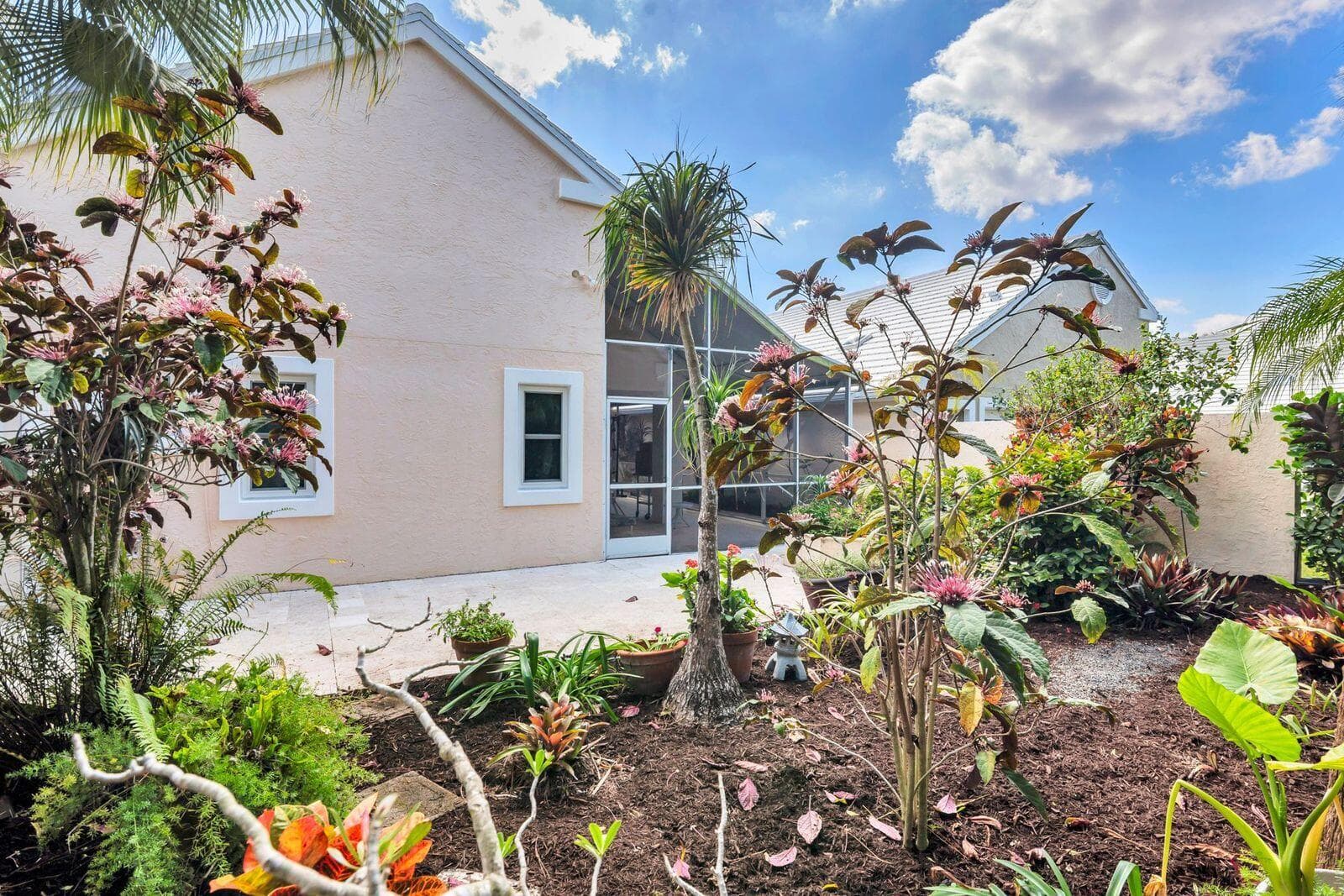 9213 Heathridge Drive, West Palm Beach, FL 33411 35