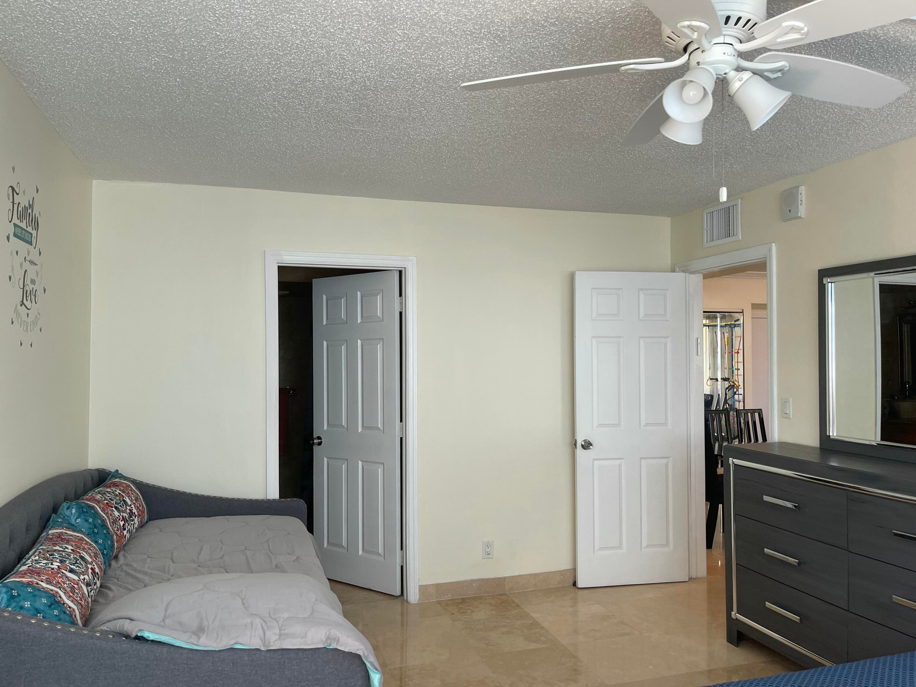 1237 Hillsboro Mile 302, Hillsboro Beach, FL 33062 35