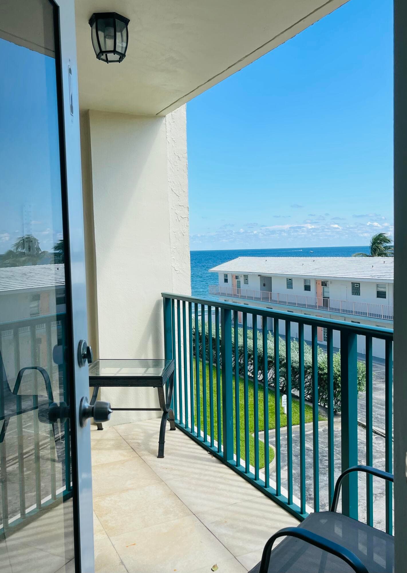 1237 Hillsboro Mile 302, Hillsboro Beach, FL 33062 47