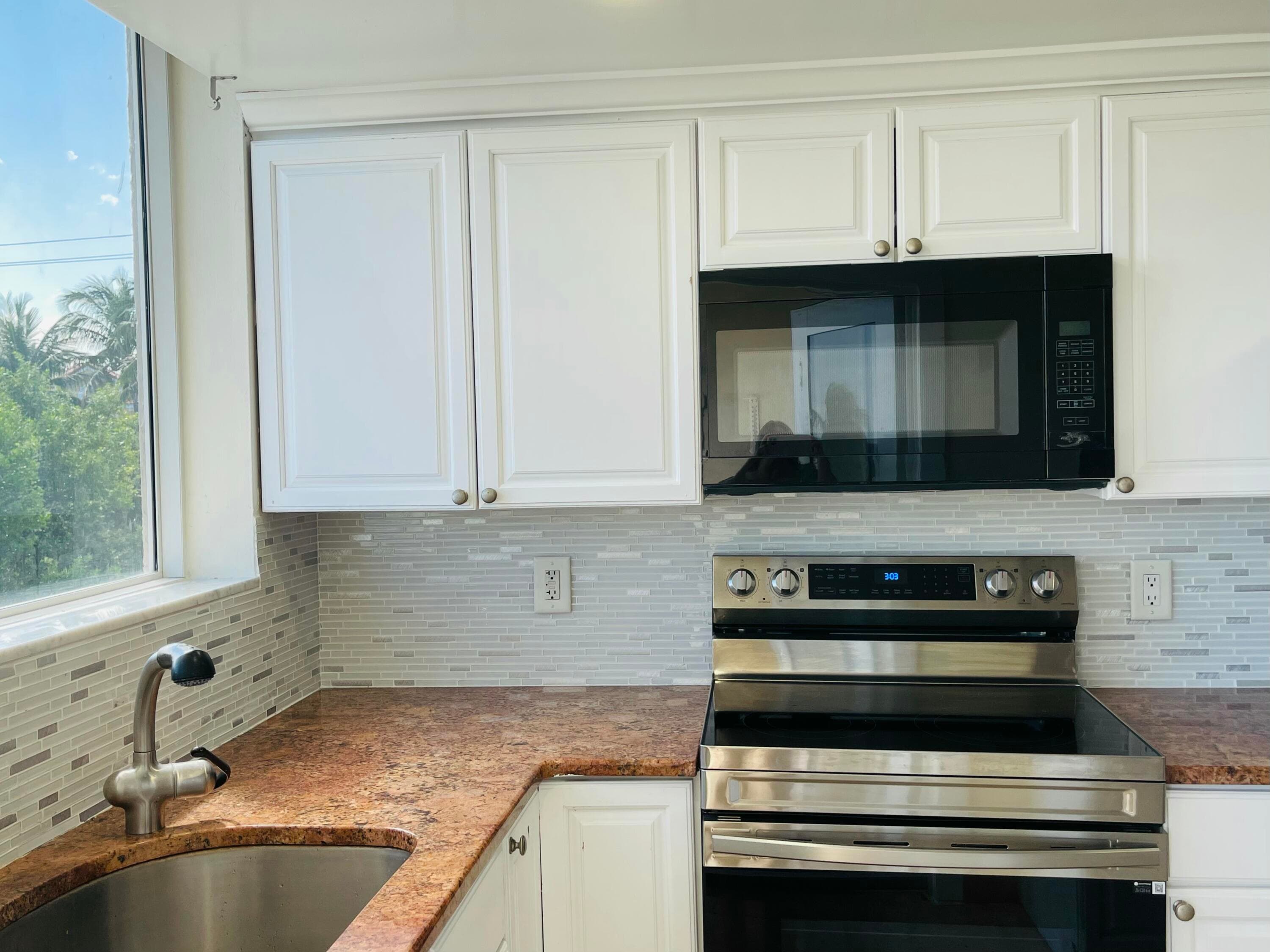 1237 Hillsboro Mile 302, Hillsboro Beach, FL 33062 51