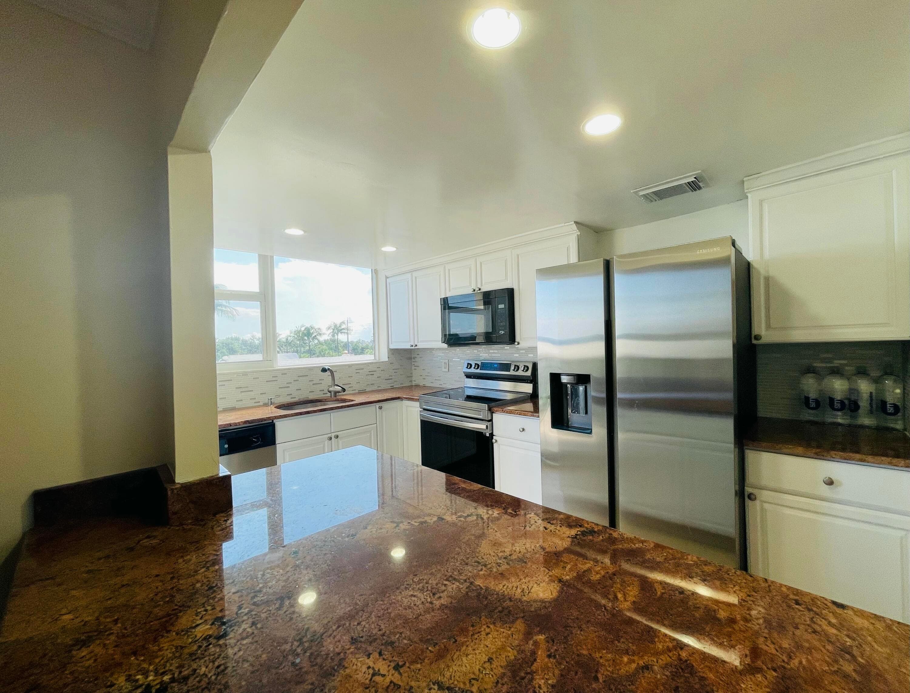 1237 Hillsboro Mile 302, Hillsboro Beach, FL 33062 54