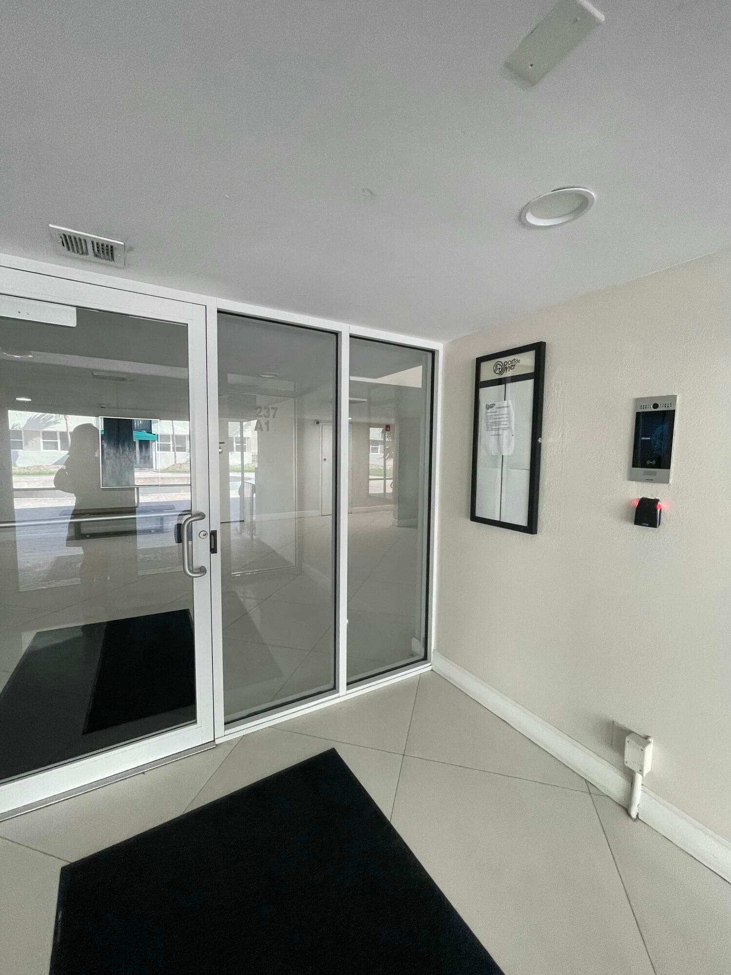 1237 Hillsboro Mile 302, Hillsboro Beach, FL 33062 73