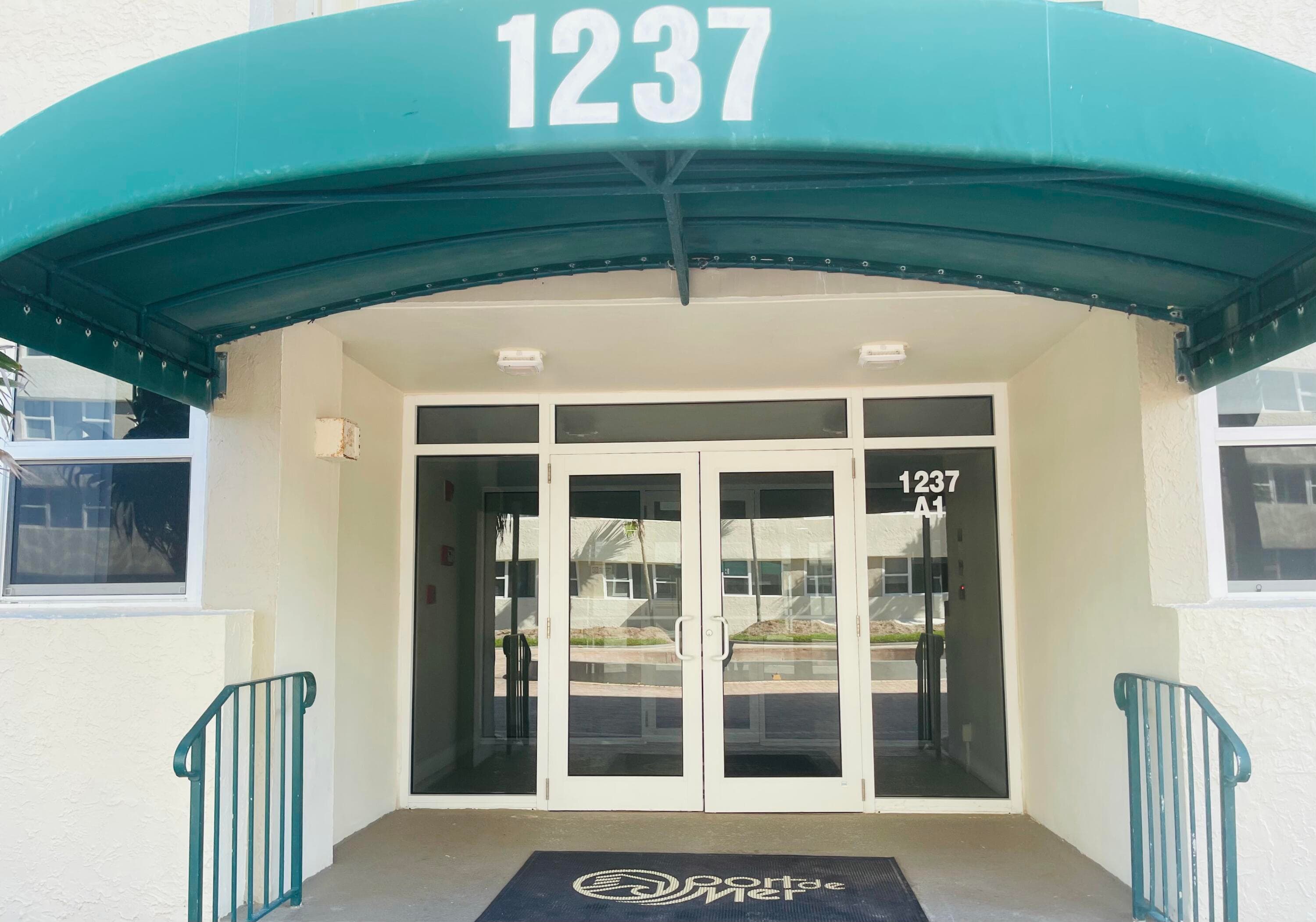 1237 Hillsboro Mile 302, Hillsboro Beach, FL 33062 77