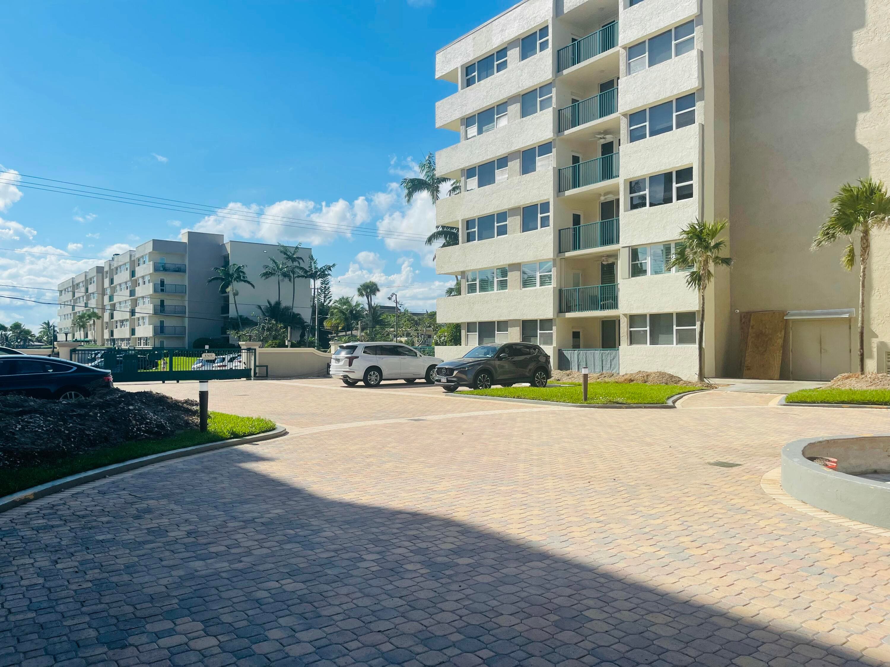 1237 Hillsboro Mile 302, Hillsboro Beach, FL 33062 78